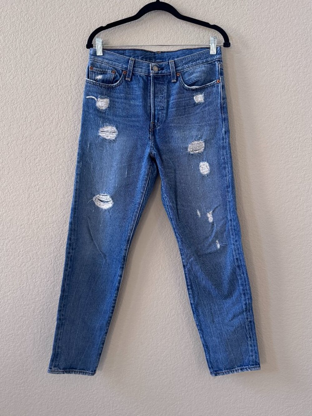 Levi's High Rise Distressed Mom Jeans 100% Cotton Medium Wash Denim